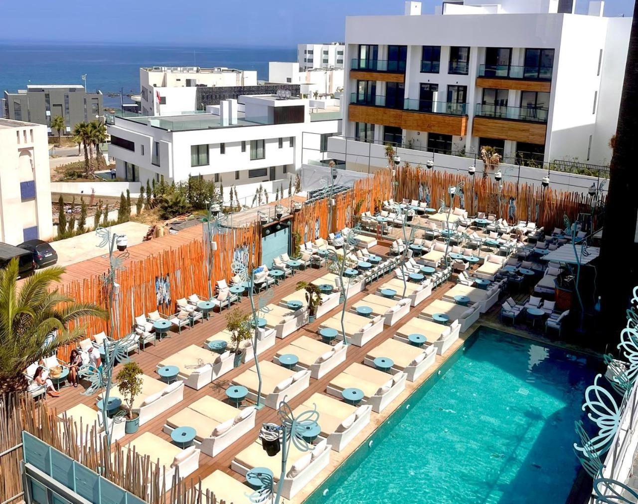 Mandarin Palace Hotel & Spa Tanca Dış mekan fotoğraf The hotel's pool